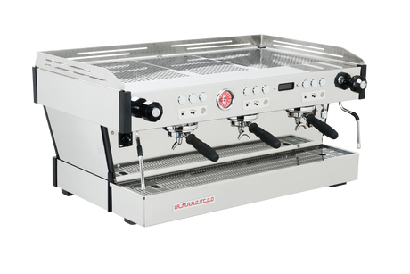 linea-pb_av_3-group_angle